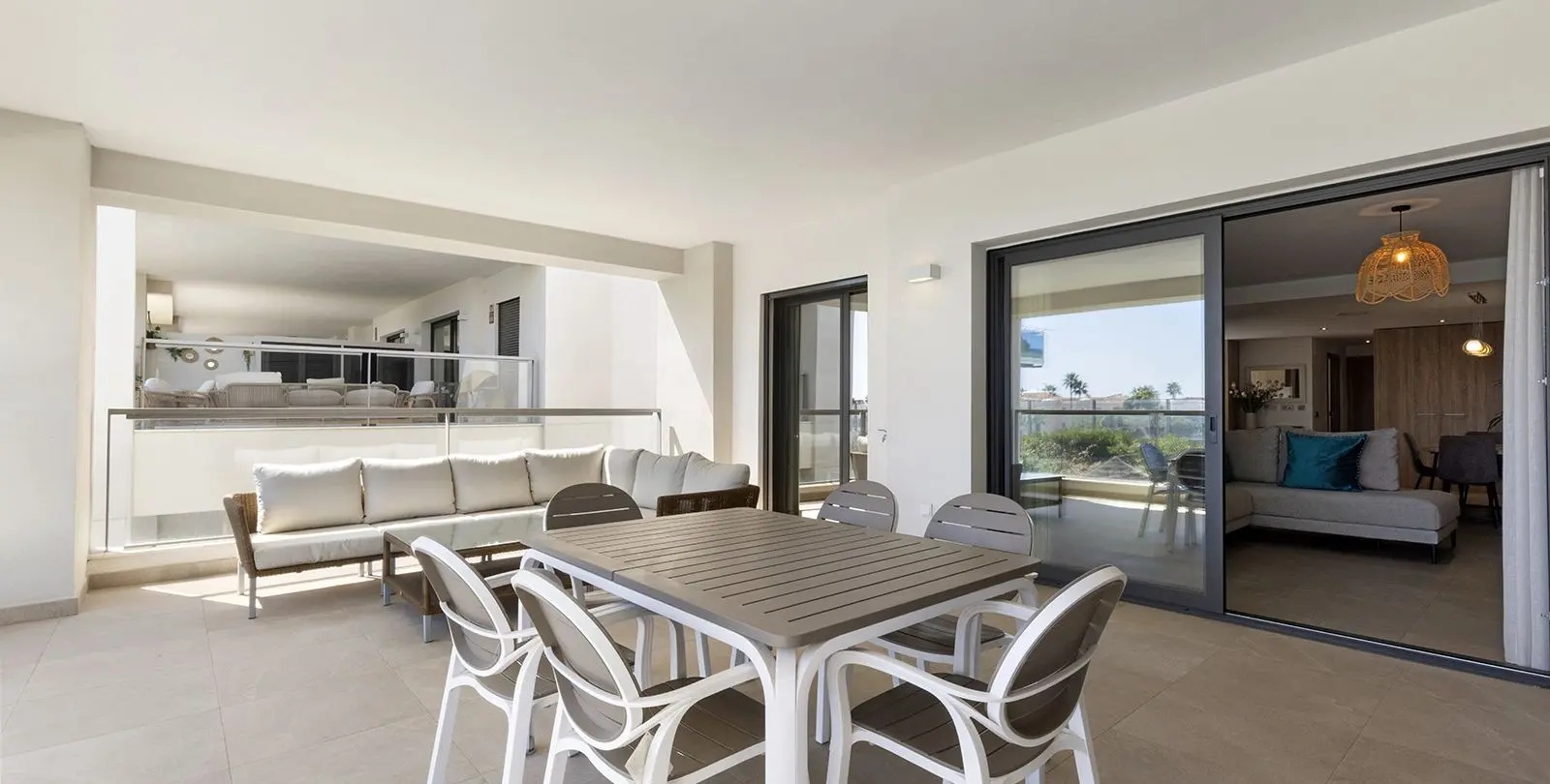 Venta de apartamento en planta media en Casares Playa 21