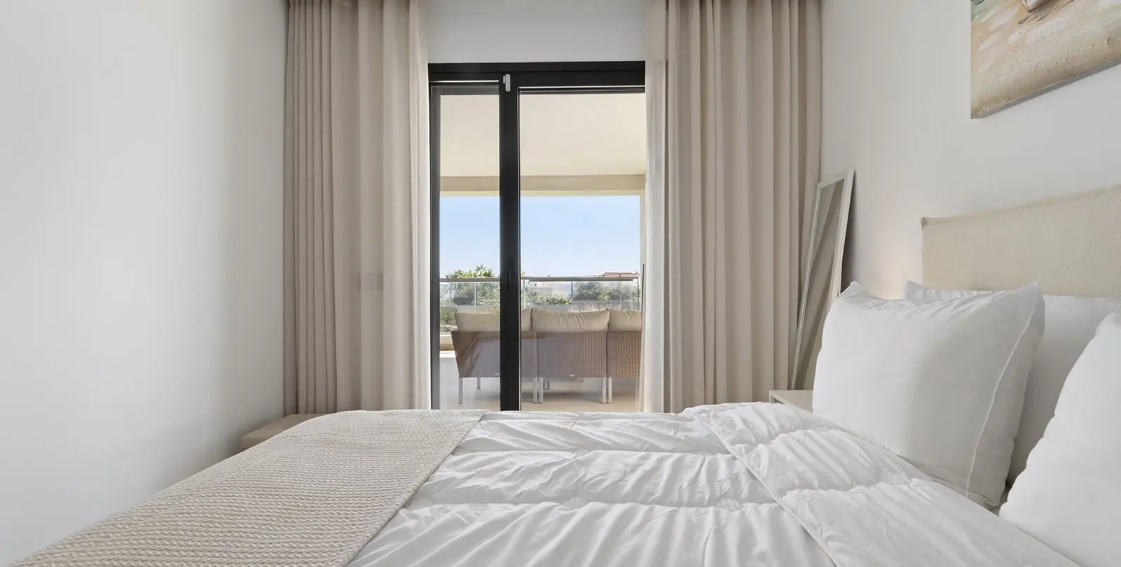 Venta de apartamento en planta media en Casares Playa 26