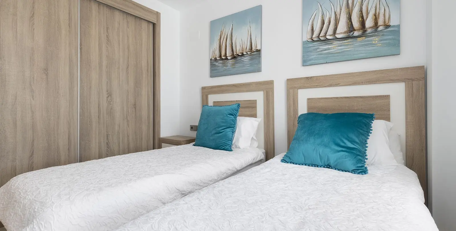 Venta de apartamento en planta media en Casares Playa 35