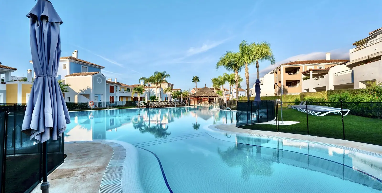 Venta de apartamento en planta baja en El Paraiso 22