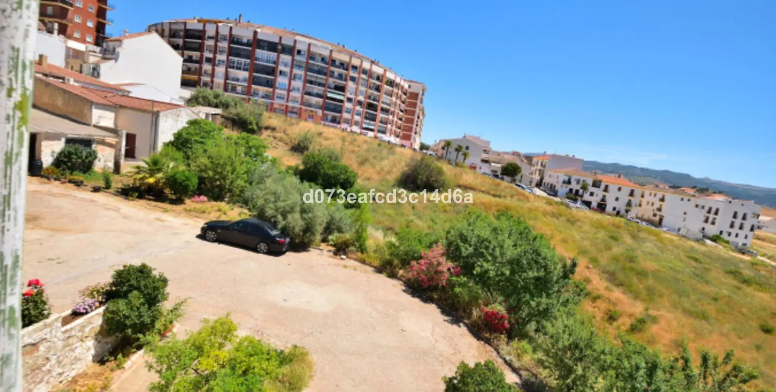 Продажа  коммерческого участка в Ronda 31