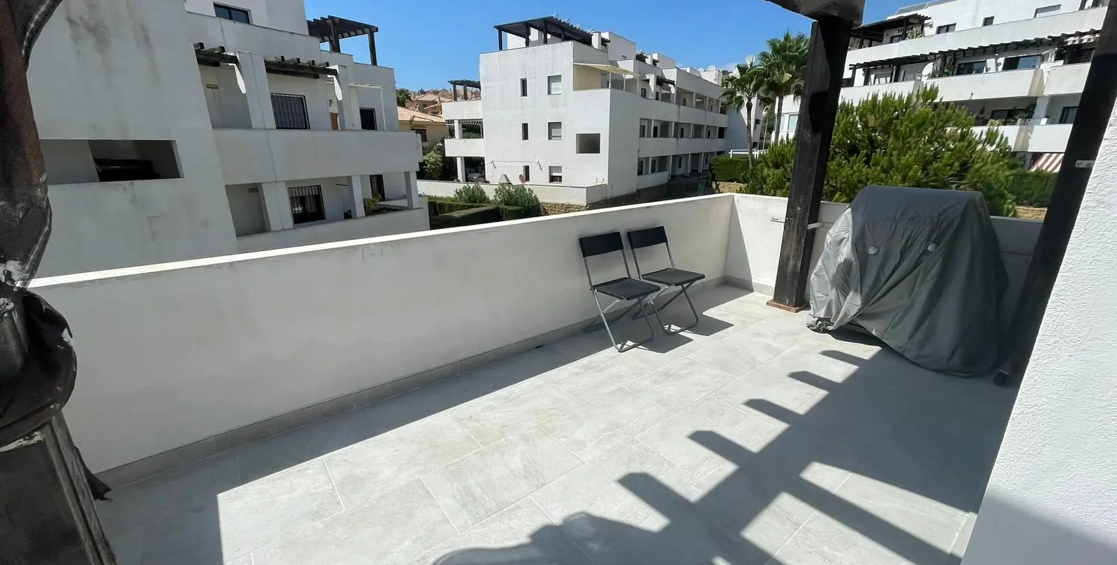 Venta de apartamento en planta media en Riviera del Sol 17