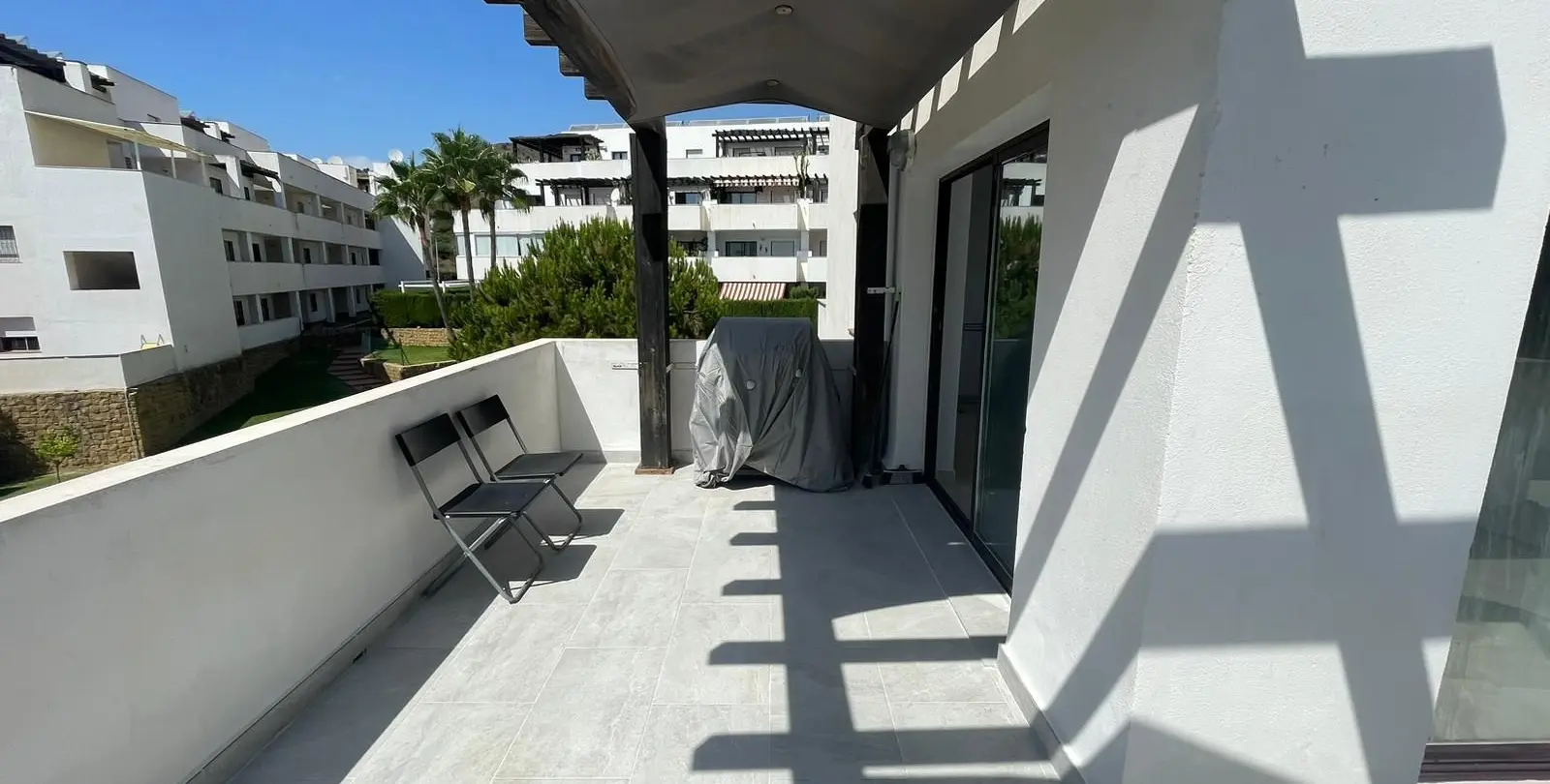 Venta de apartamento en planta media en Riviera del Sol 18