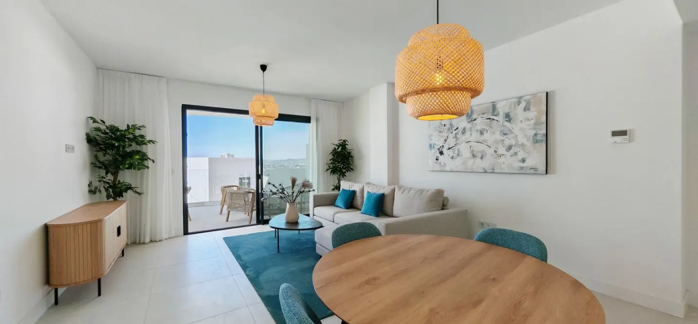 Venta de apartamento en planta media en Fuengirola 2