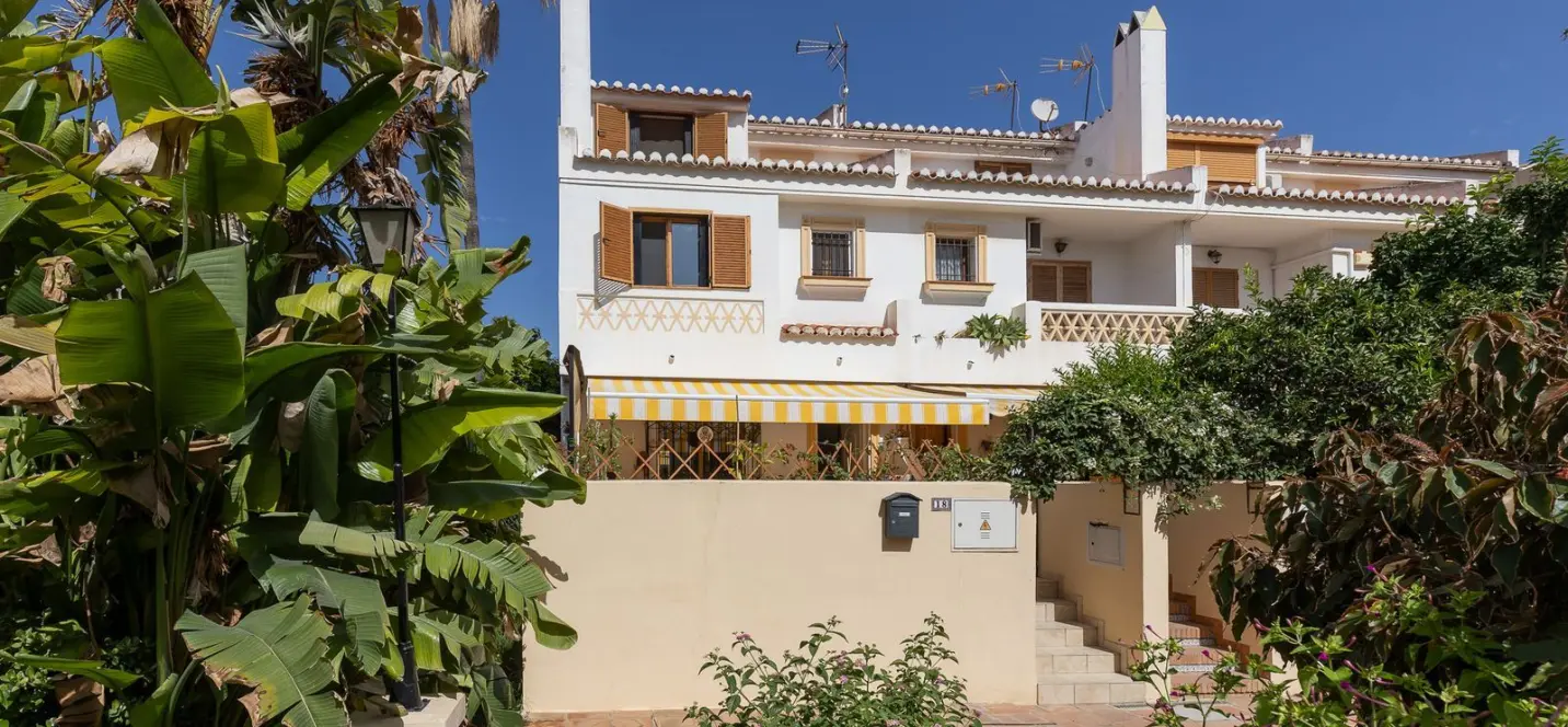 Sale of townhouse in La Carihuela 1