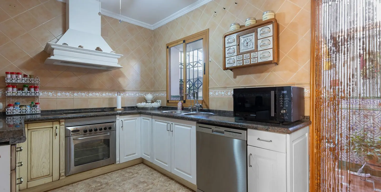 Sale of townhouse in La Carihuela 10