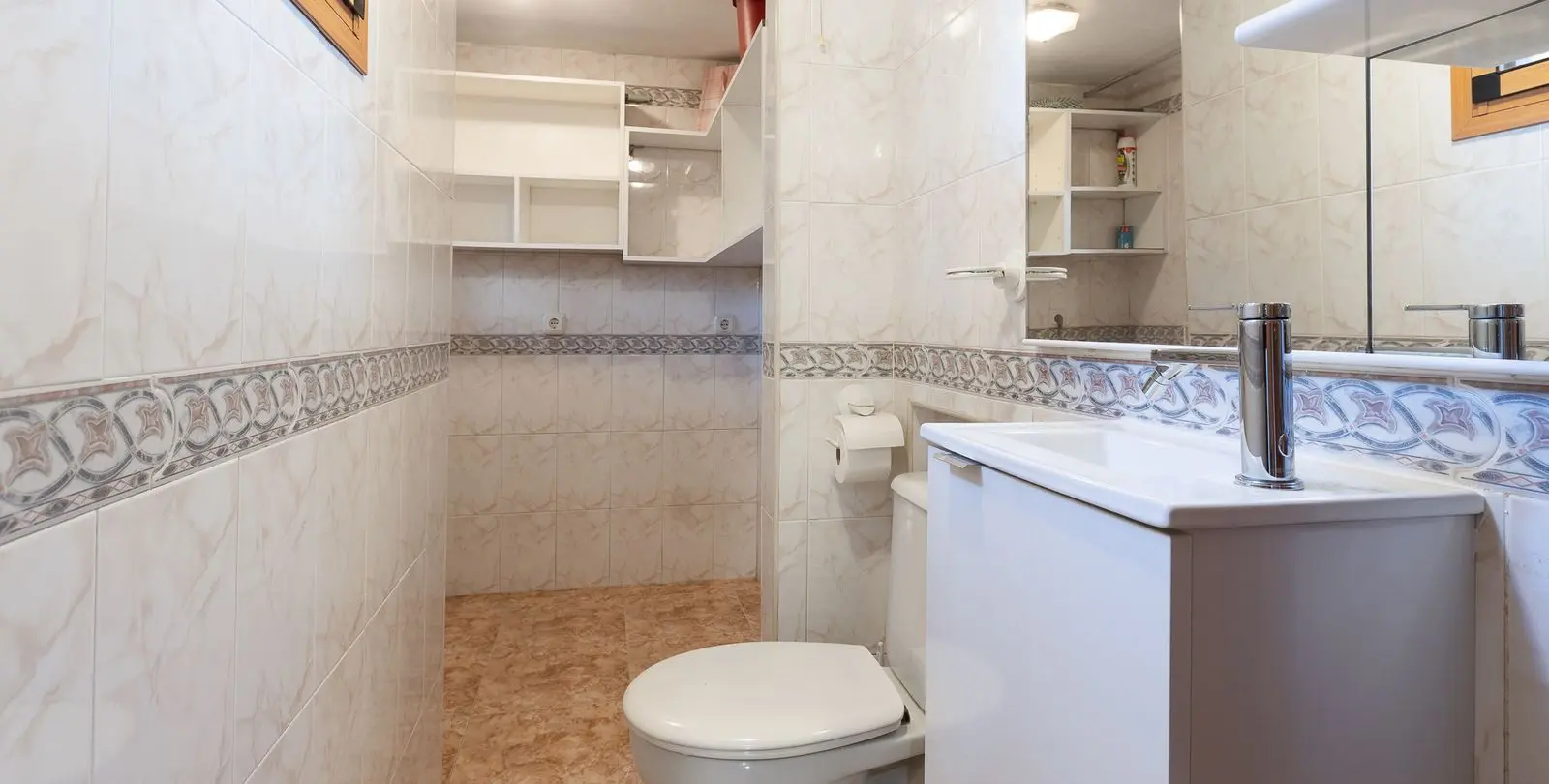 Sale of townhouse in La Carihuela 13