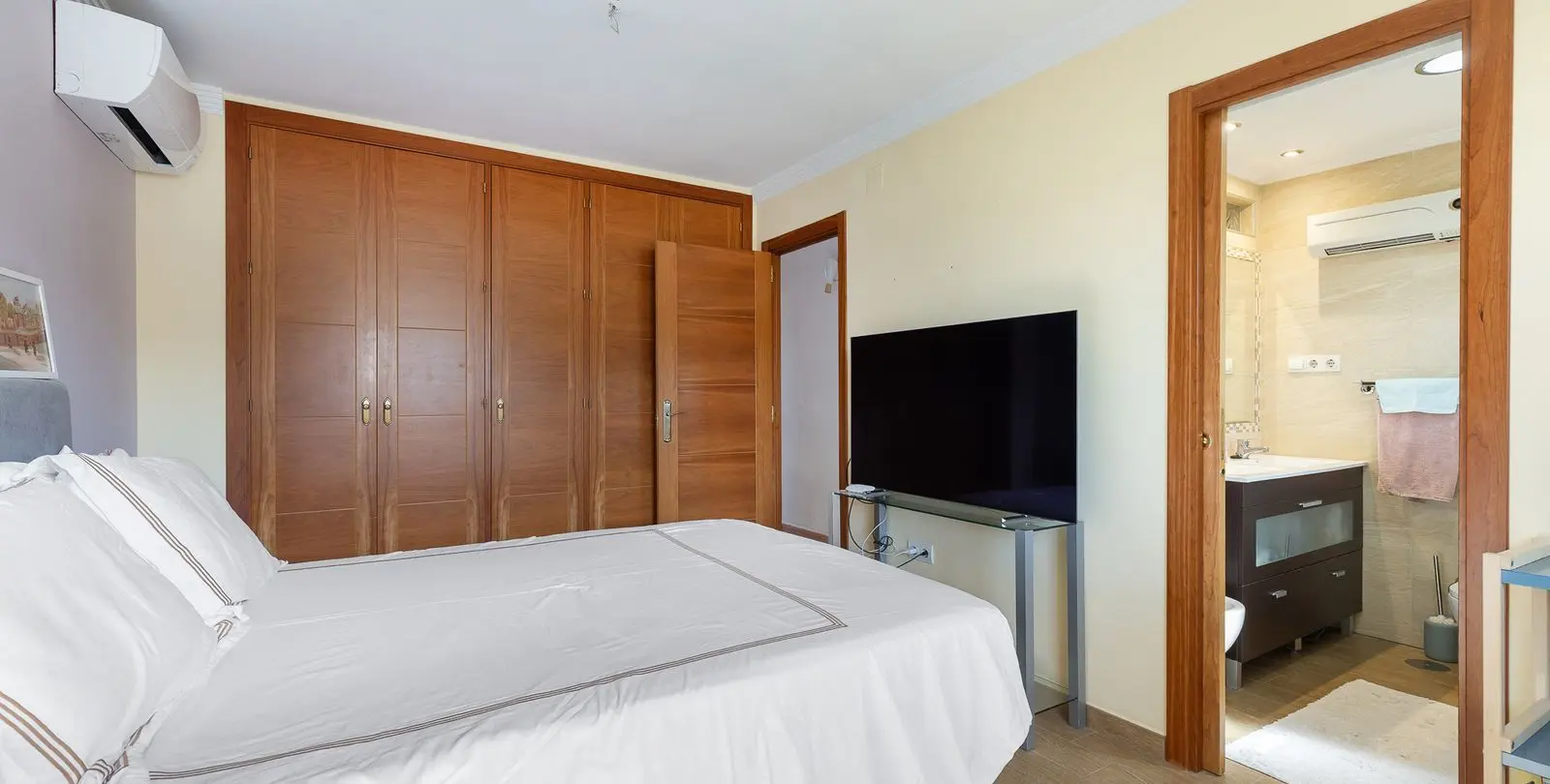 Sale of townhouse in La Carihuela 23