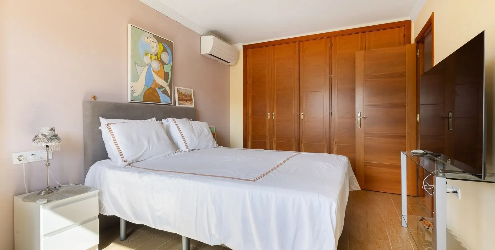 Sale of townhouse in La Carihuela 24