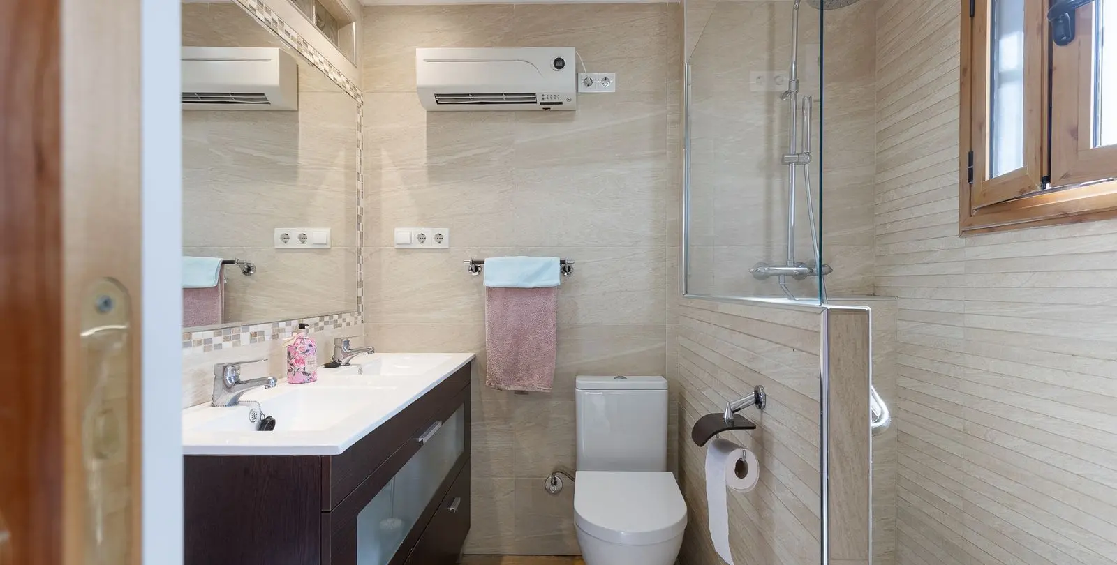 Sale of townhouse in La Carihuela 25