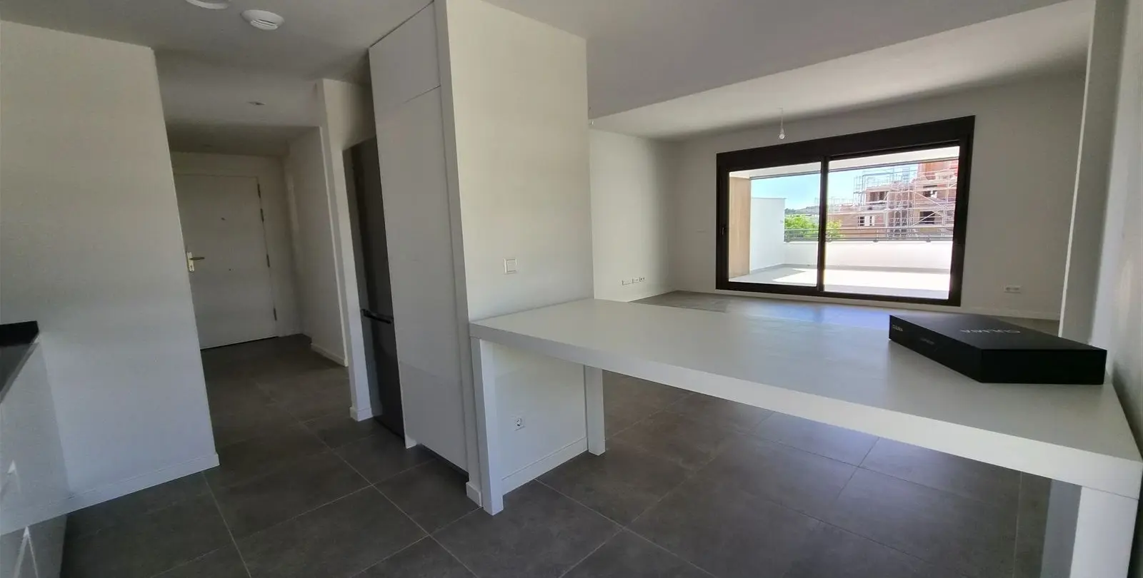Продажа апартаментов на среднем этаже в Estepona 9