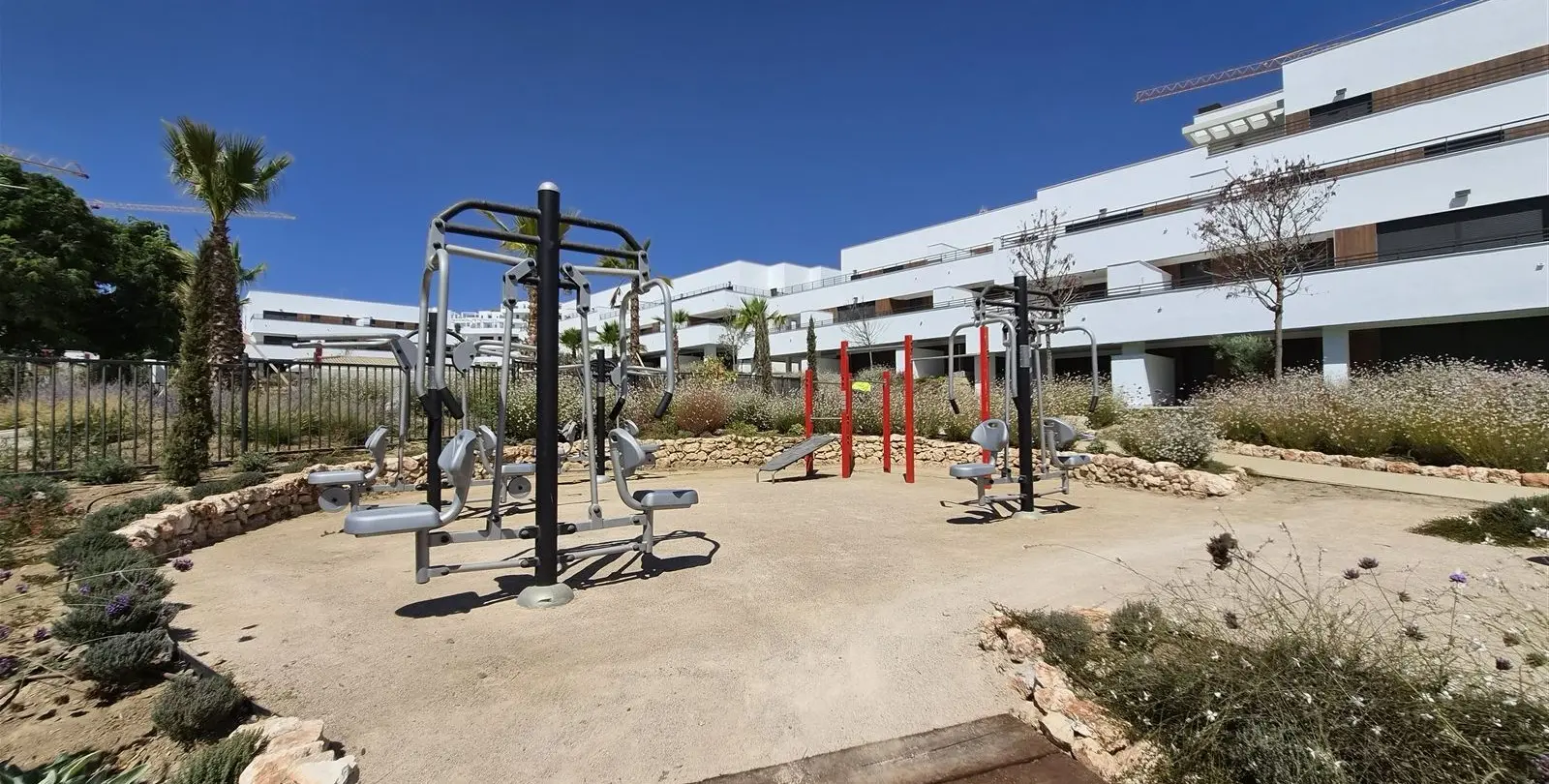 Продажа апартаментов на среднем этаже в Estepona 21