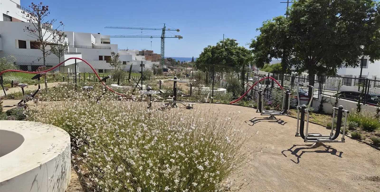 Продажа апартаментов на среднем этаже в Estepona 22