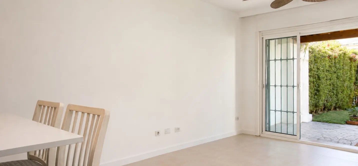 Venta de apartamento en planta baja en Guadalmina Alta 4
