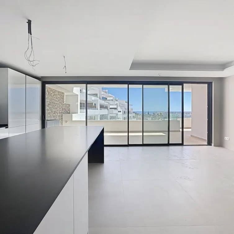 Продажа апартаментов на среднем этаже в Estepona