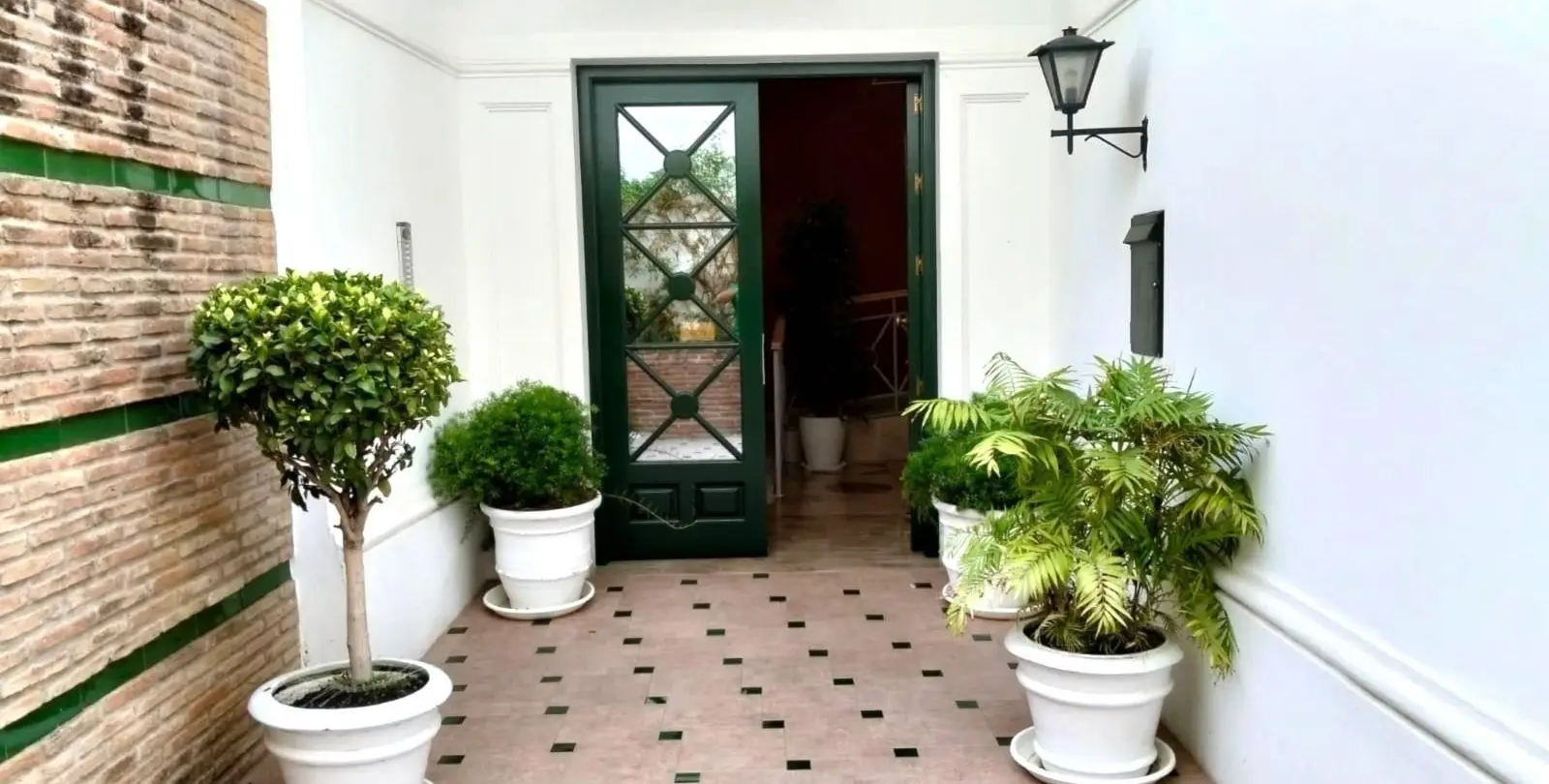 Sale of middle floor apartment in Marbella 18