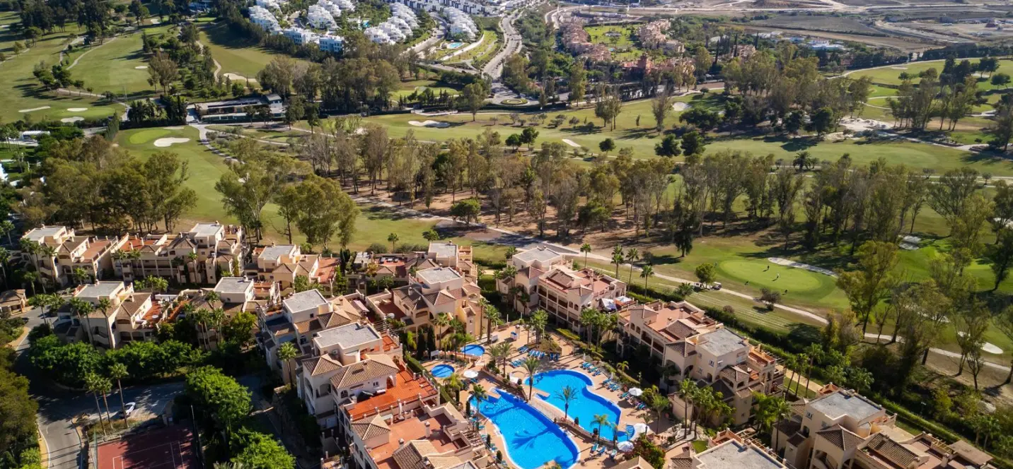 Sale of middle floor apartment in Atalaya 0