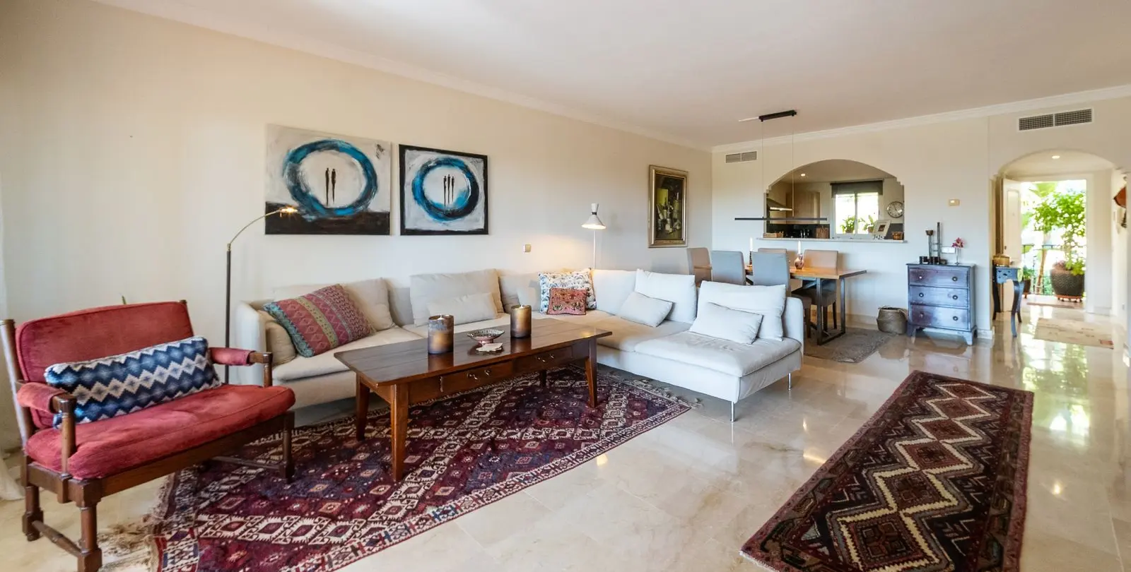 Sale of middle floor apartment in Atalaya 3