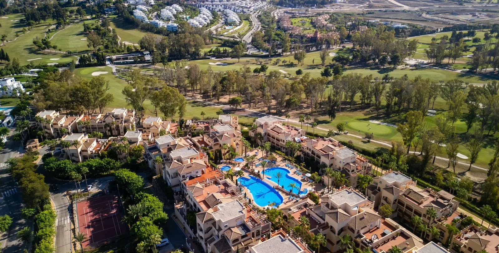 Sale of middle floor apartment in Atalaya 14