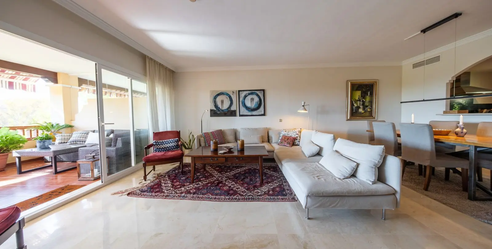 Sale of middle floor apartment in Atalaya 26