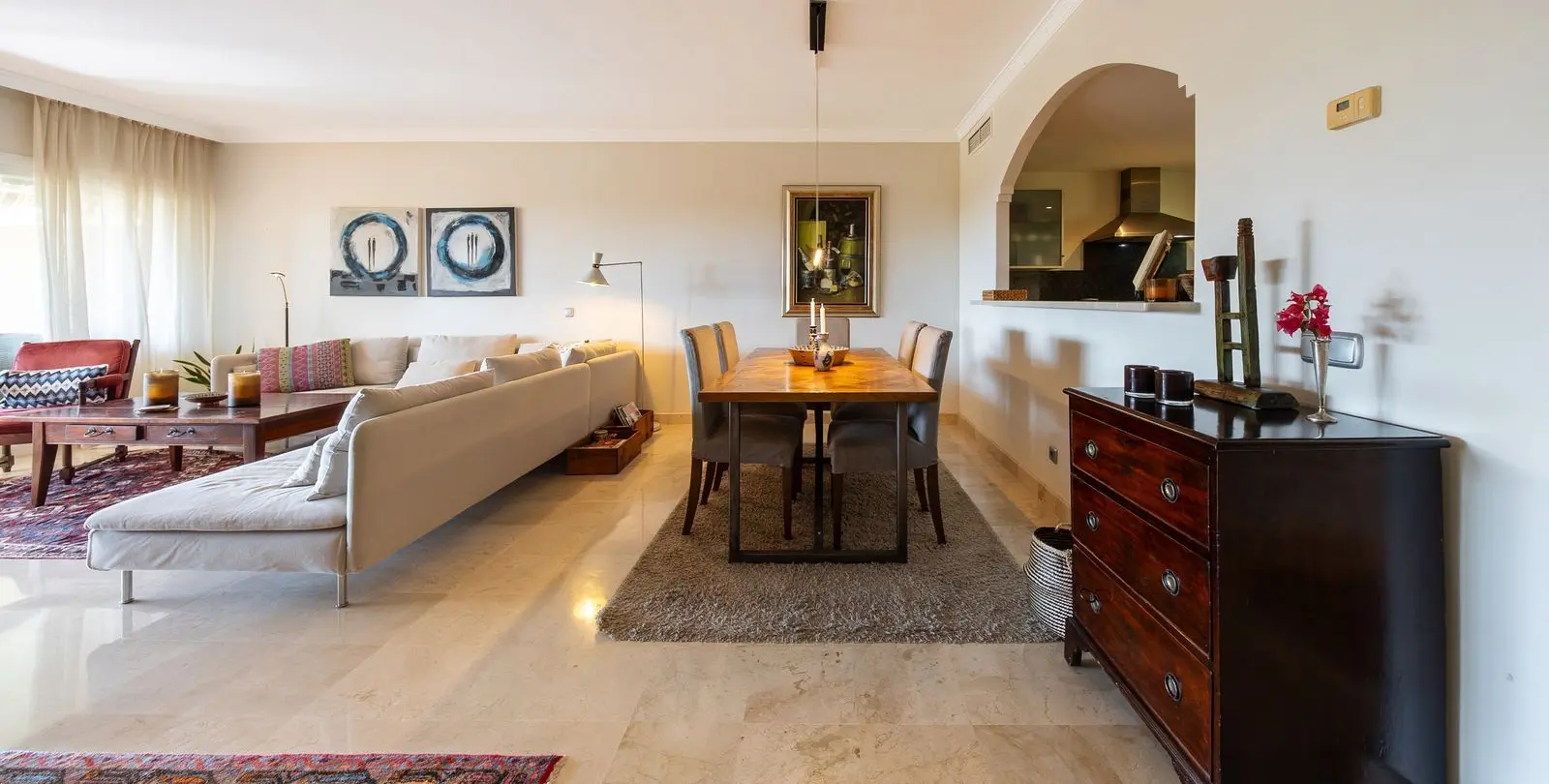 Sale of middle floor apartment in Atalaya 27