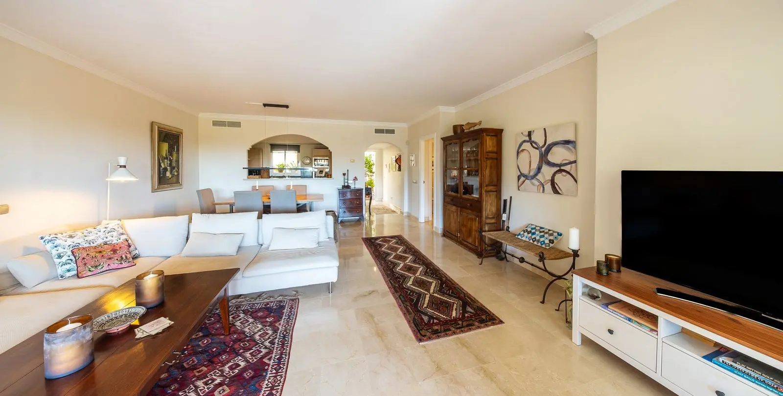 Sale of middle floor apartment in Atalaya 29