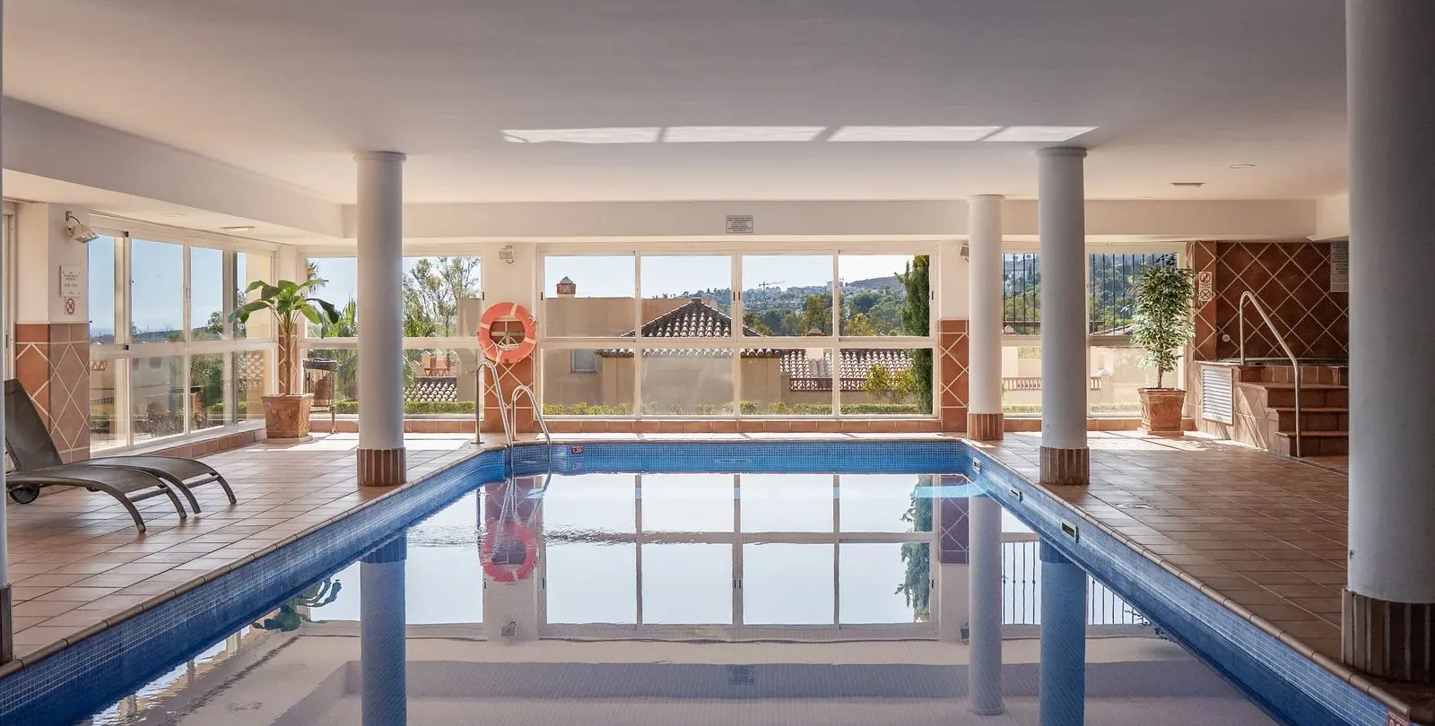 Sale of middle floor apartment in Atalaya 46