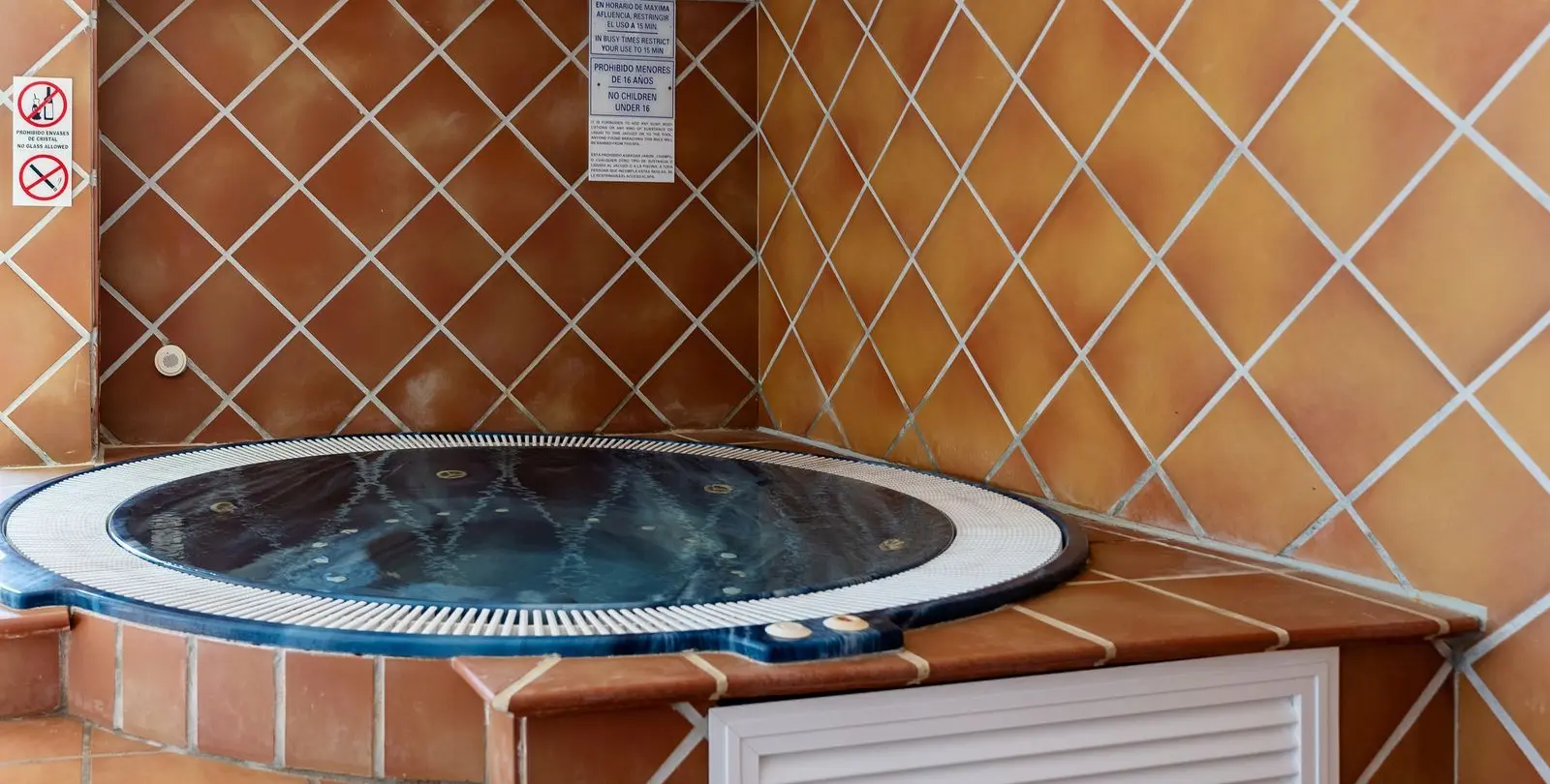 Sale of middle floor apartment in Atalaya 49