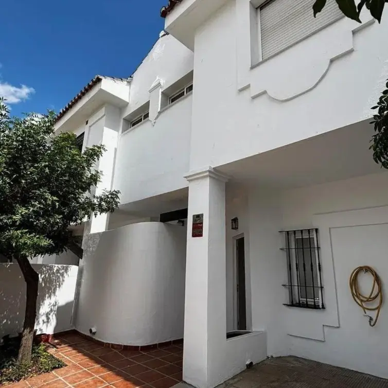 Venta de adosado en Nueva Andalucía
