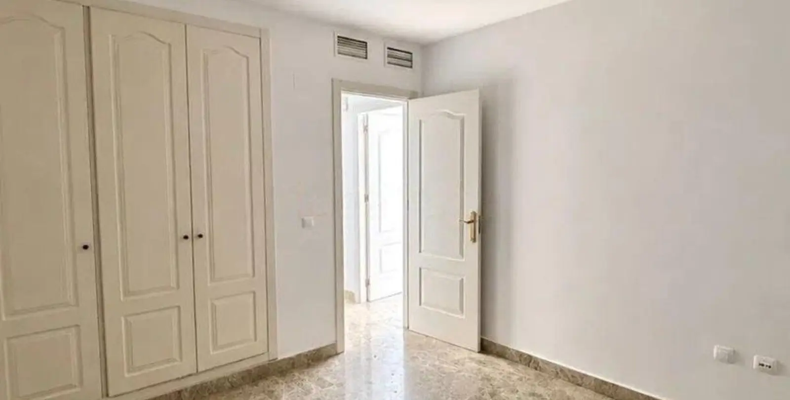 Venta de adosado en Nueva Andalucía 13