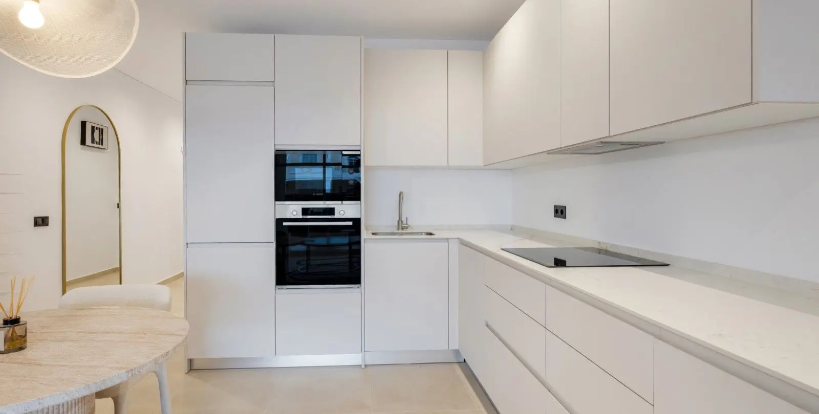 Sale of middle floor apartment in Nueva Andalucía 4