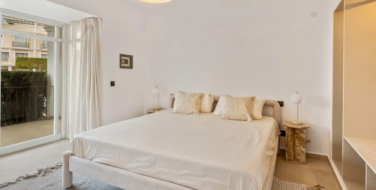 Sale of middle floor apartment in Nueva Andalucía 27