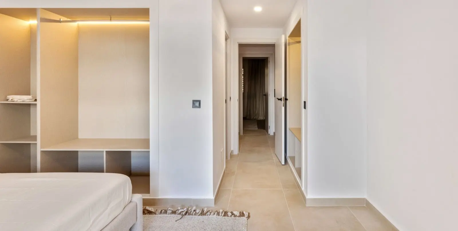 Sale of middle floor apartment in Nueva Andalucía 29