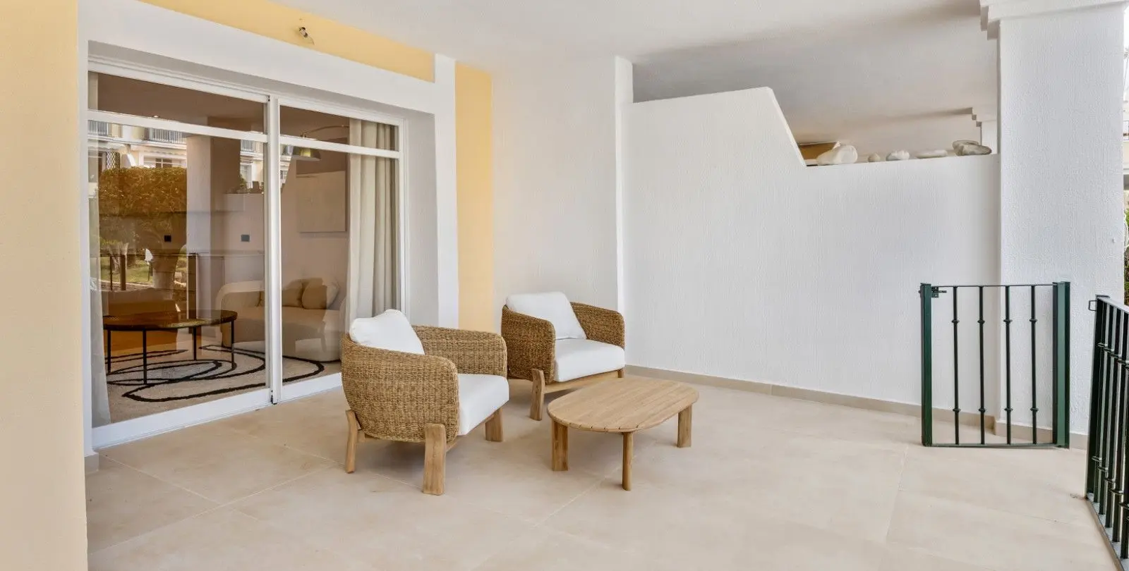 Sale of middle floor apartment in Nueva Andalucía 32