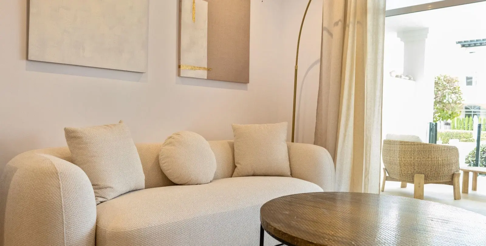 Sale of middle floor apartment in Nueva Andalucía 36
