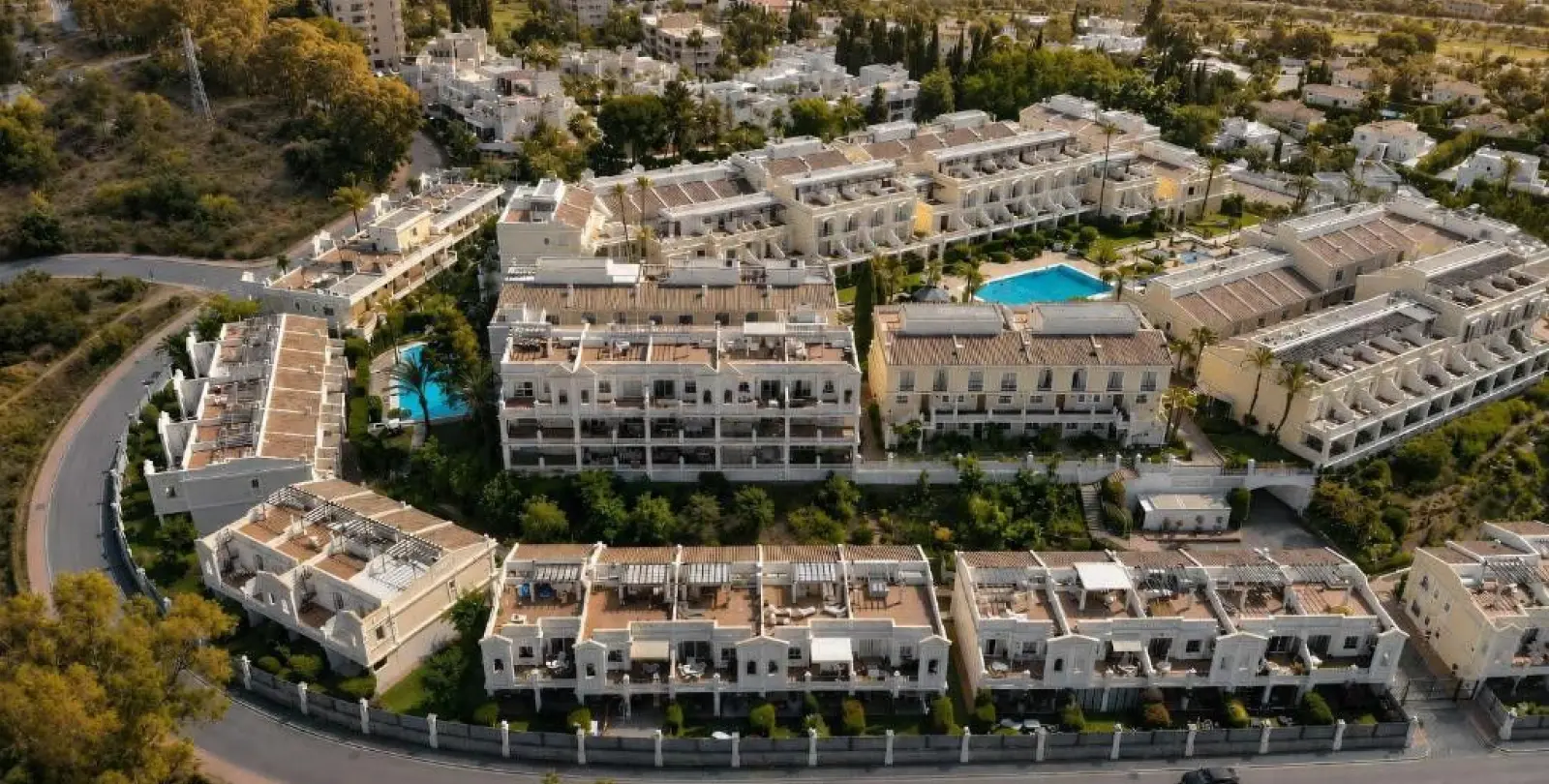 Sale of middle floor apartment in Nueva Andalucía 38
