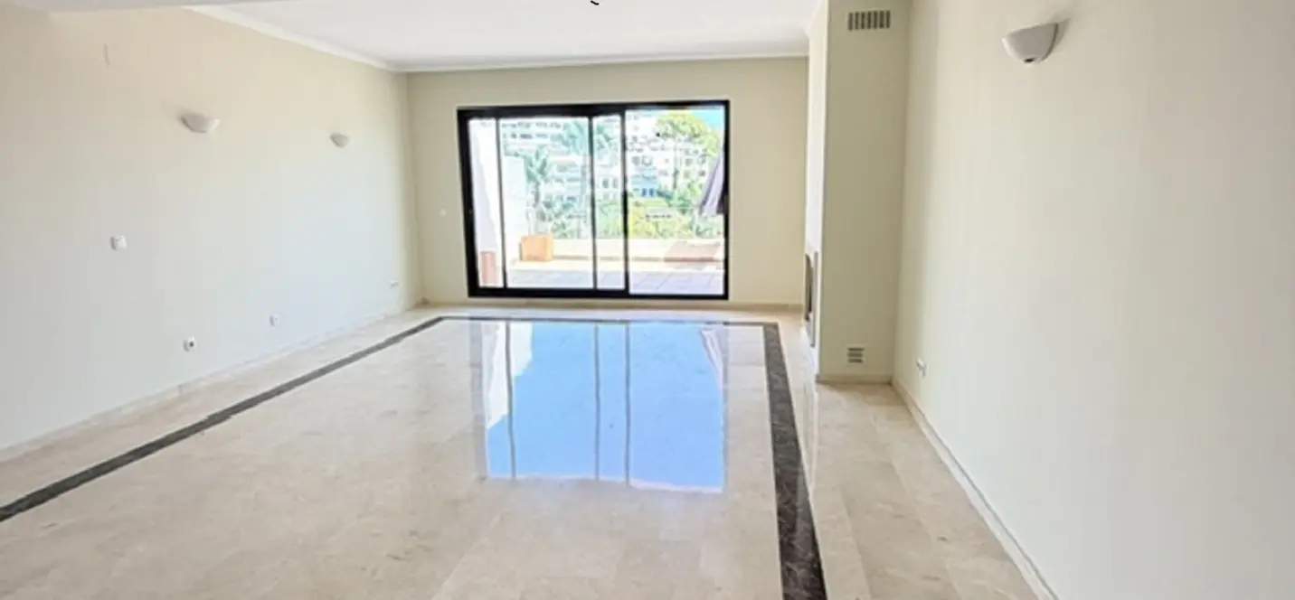 Venta de ático en La Quinta 1
