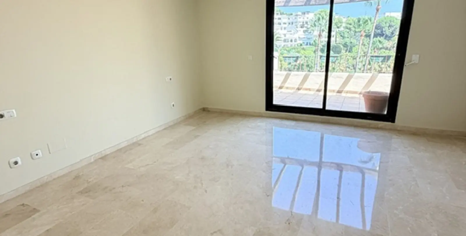 Venta de ático en La Quinta 10