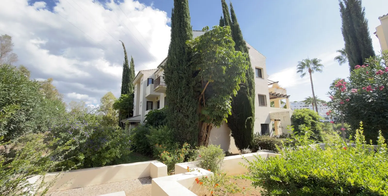 Sale of penthouse in La Quinta 15