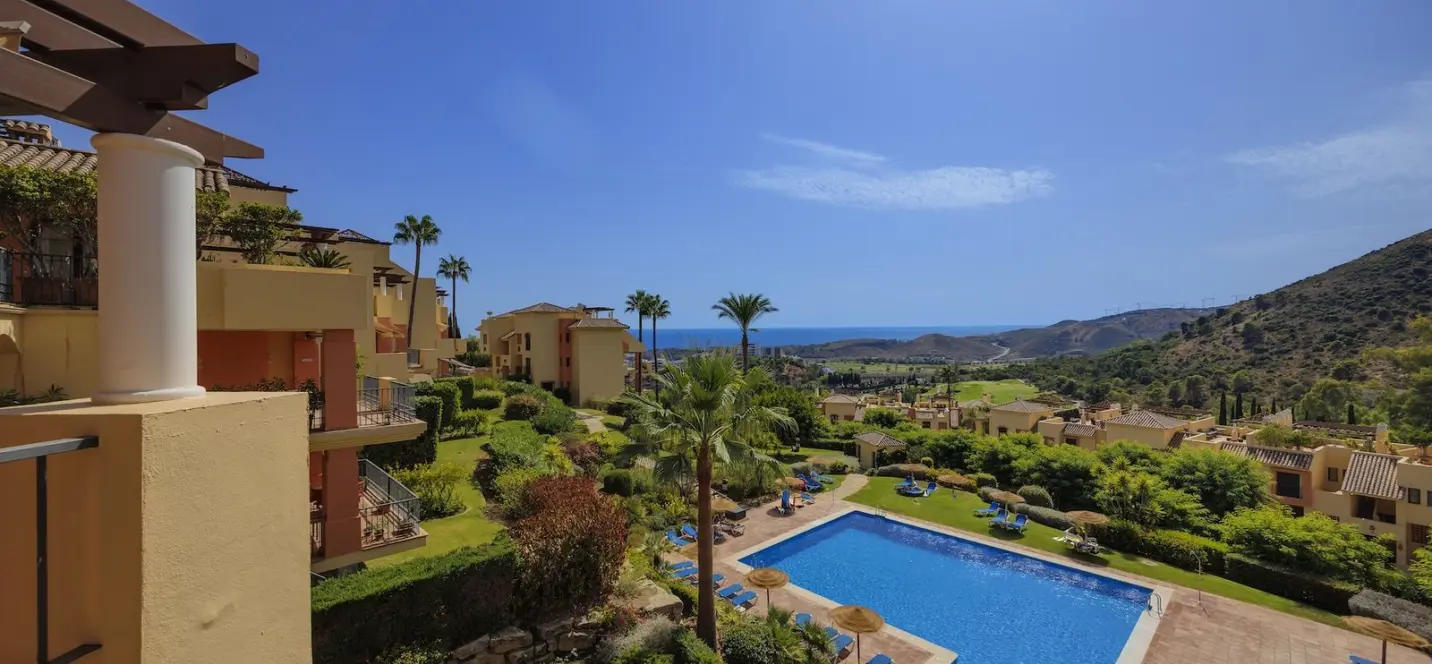 Sale of penthouse in Los Arqueros 0