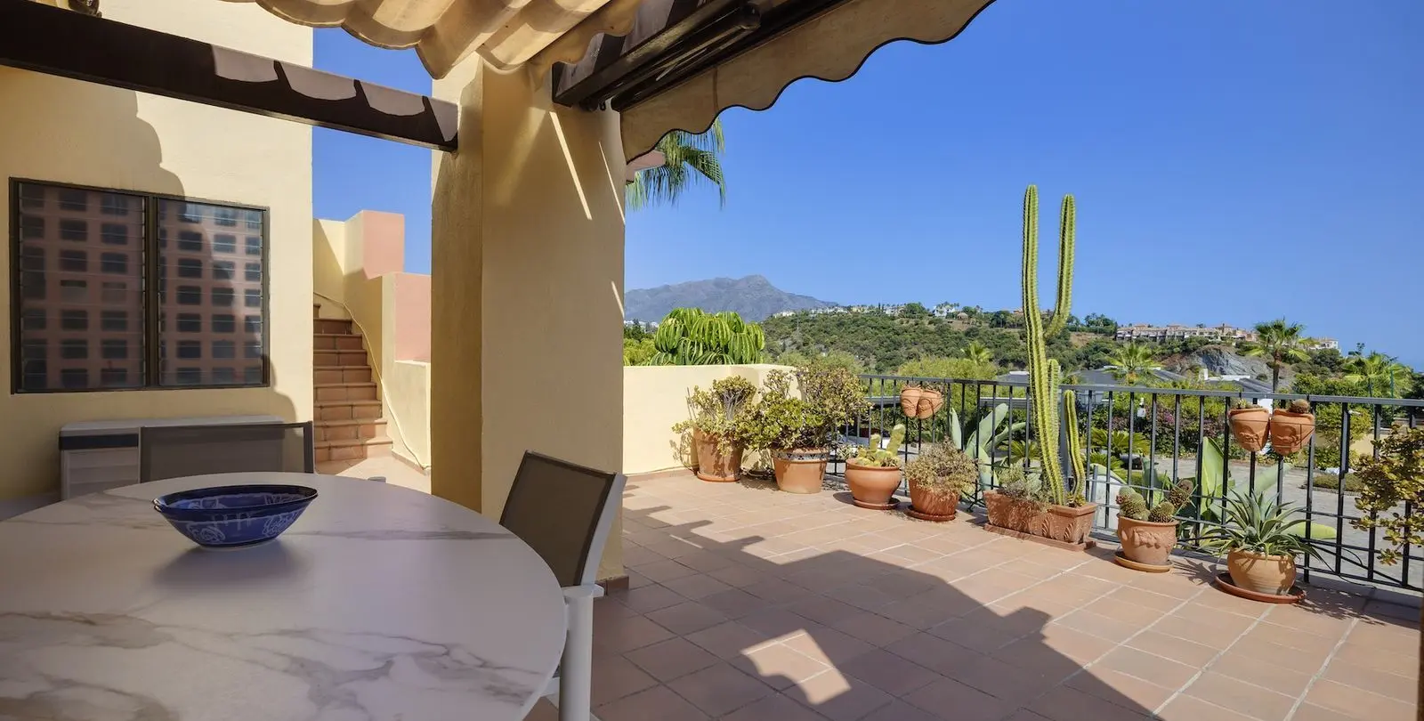 Sale of penthouse in Los Arqueros 9