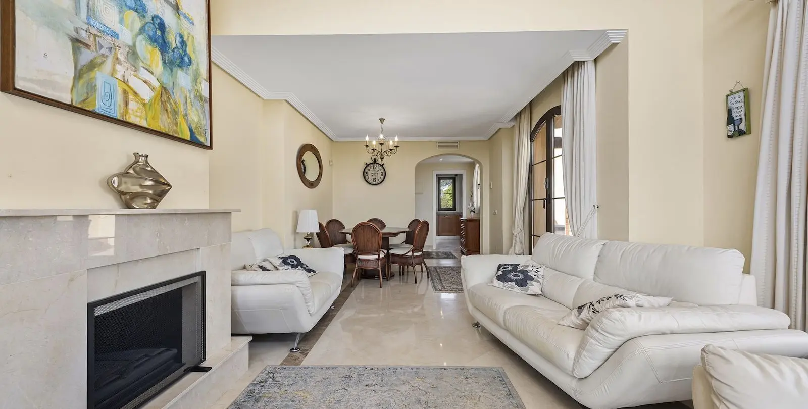 Sale of penthouse in Los Arqueros 14