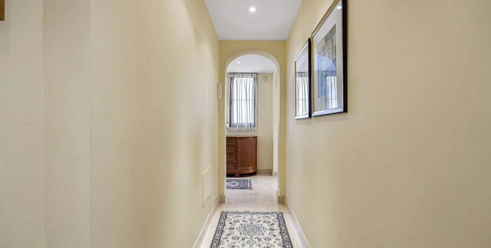 Sale of penthouse in Los Arqueros 17