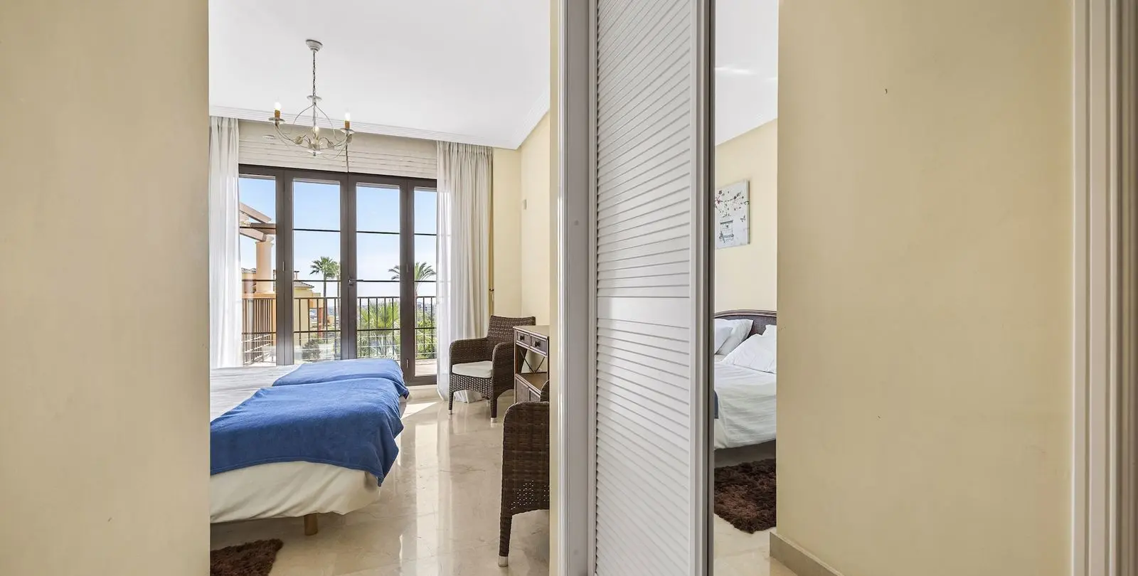 Sale of penthouse in Los Arqueros 18