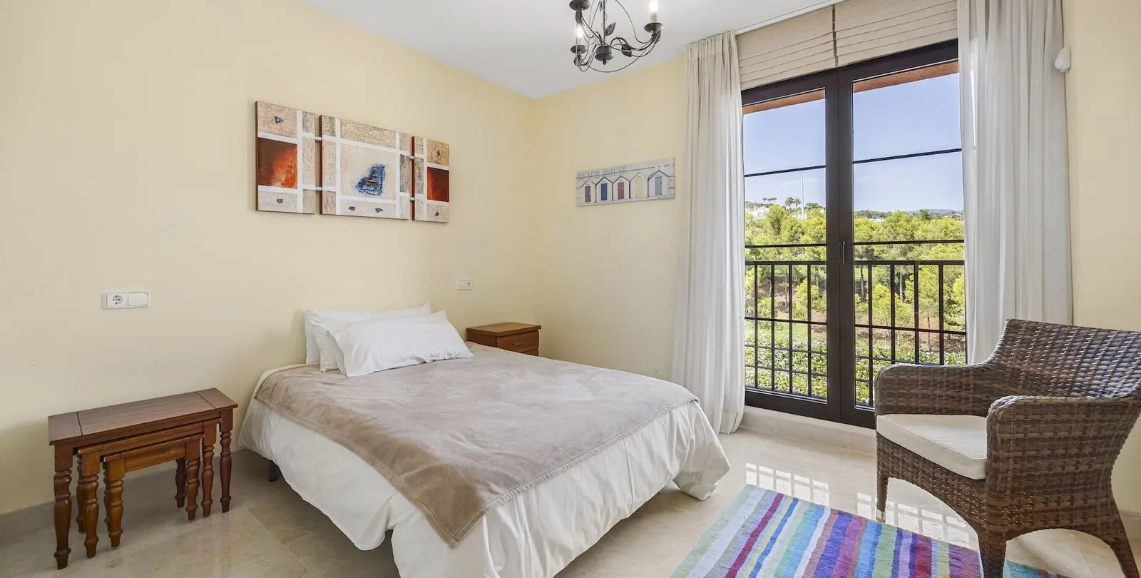 Sale of penthouse in Los Arqueros 22