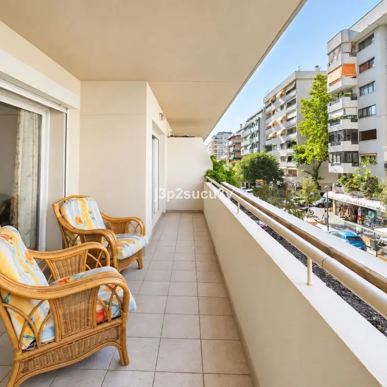 Продажа апартаментов на среднем этаже в Marbella