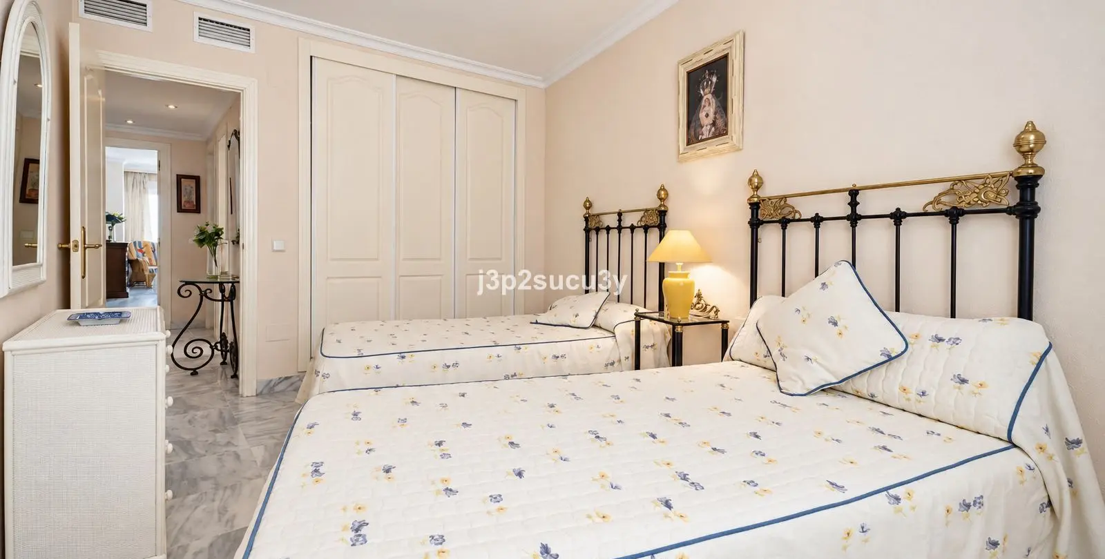 Продажа апартаментов на среднем этаже в Marbella 22