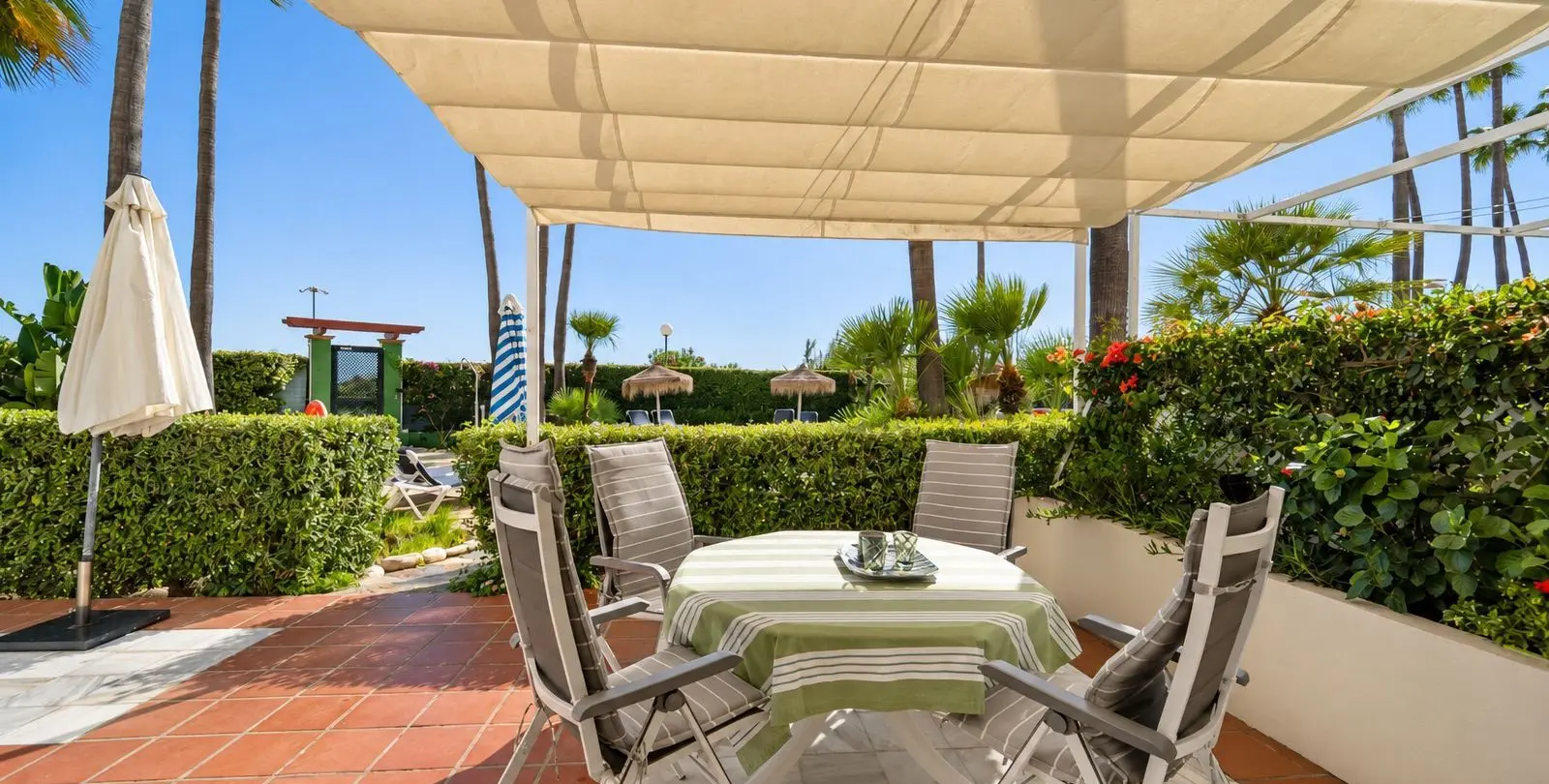 Sale of ground floor apartment in Elviria 5