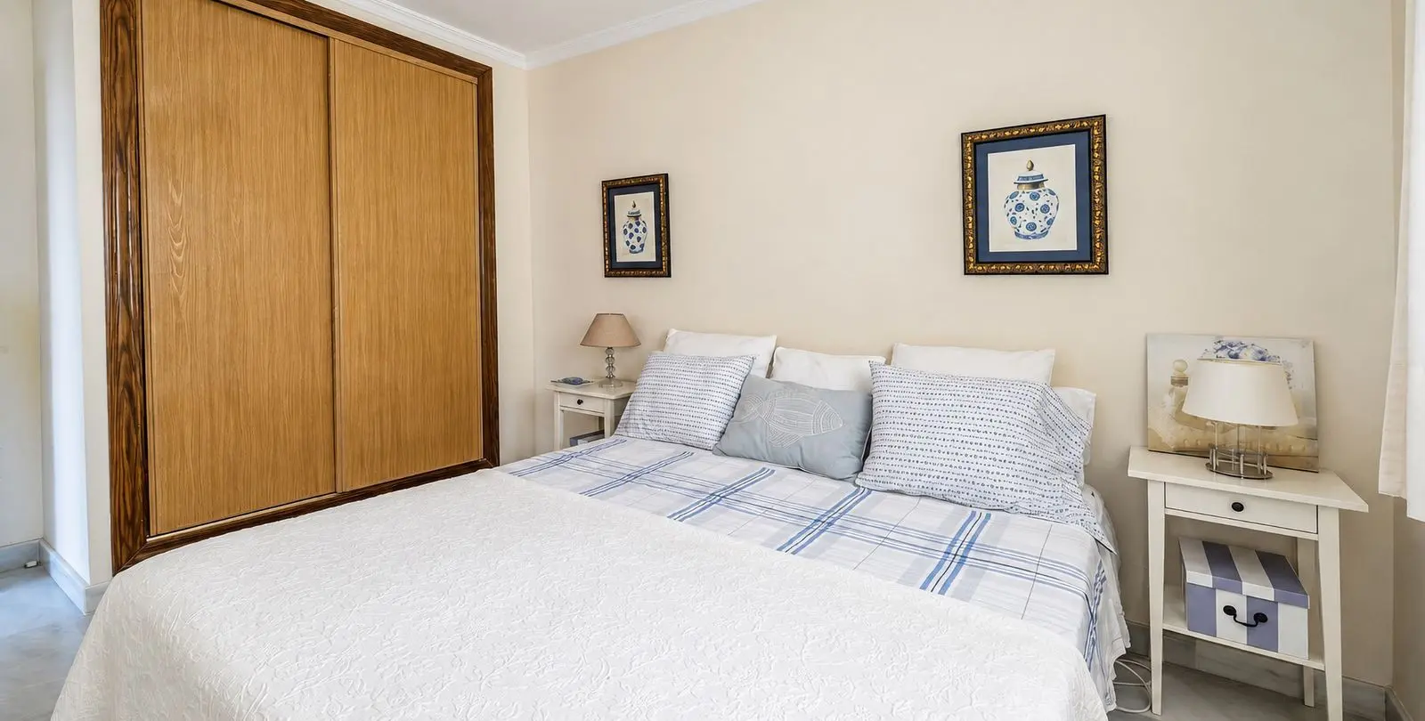 Sale of ground floor apartment in Elviria 16