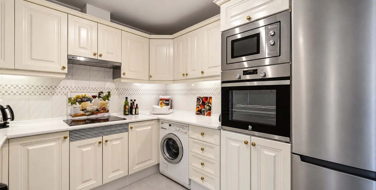 Sale of ground floor apartment in Elviria 19